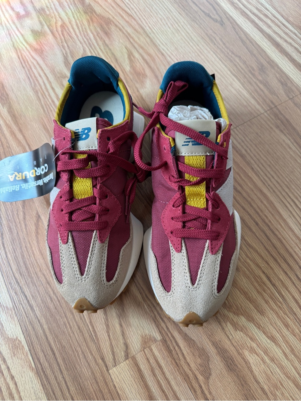 New Balance 327 Burgundy and Tan Sneakers EU38.5